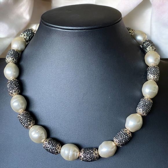 Chunky Bold Faux Pearl Pave Set Black Rhinestone Necklace Gold Tone Filigree - Picture 4 of 5